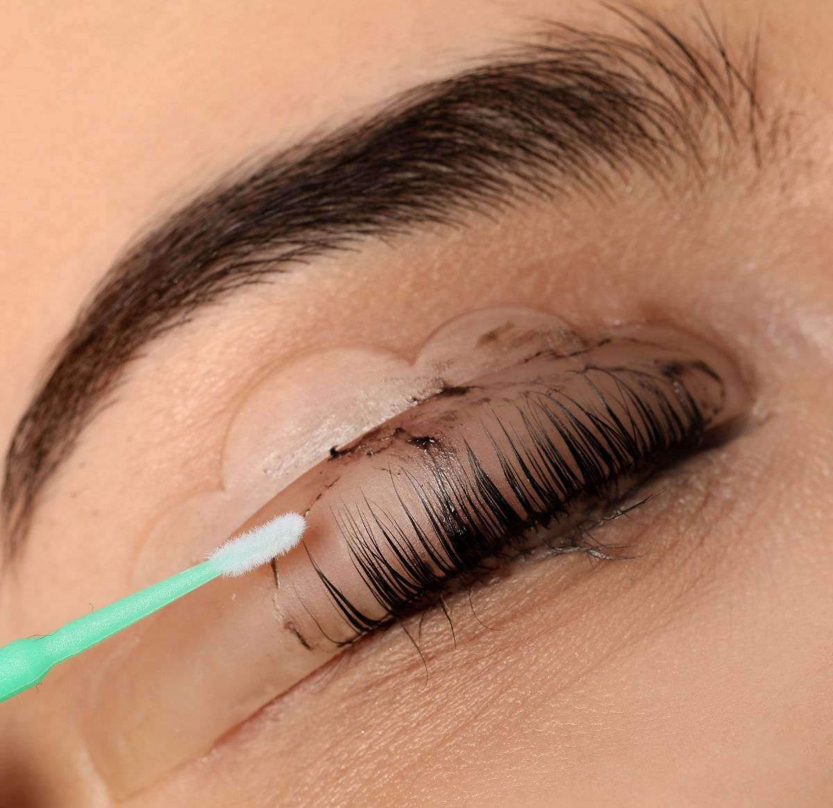 Wimpern & Augenbrauen, Lifting und Design
